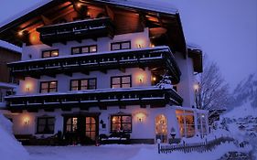 Hotel Almrausch Lech